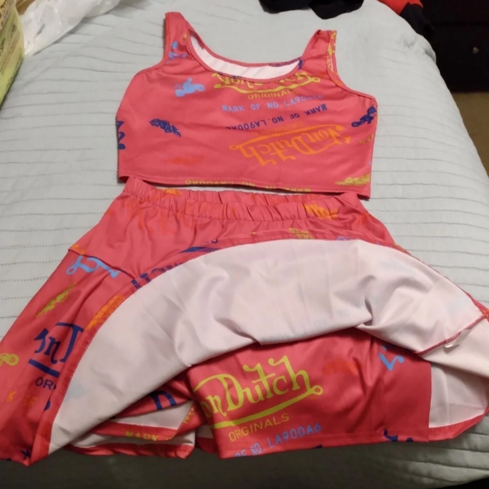 Women 2 piece Skort set. Size Meduim